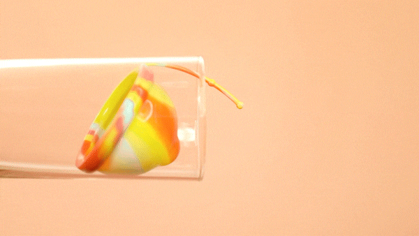 Brief demonstration of how to use the string to remove your Lumma menstrual disc